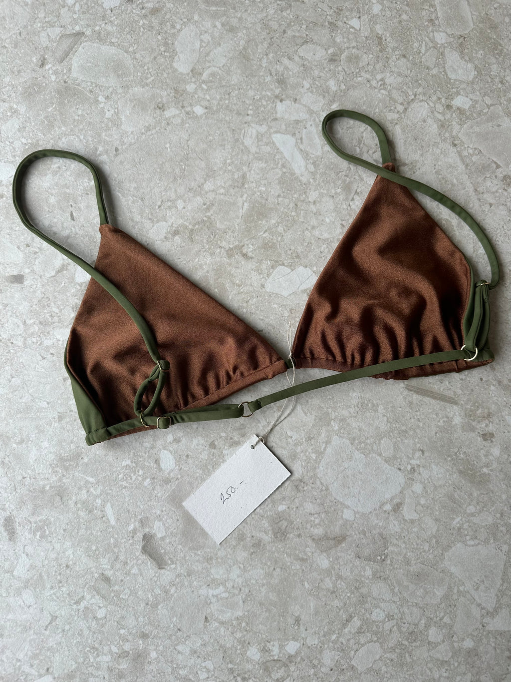 M Hawaii top