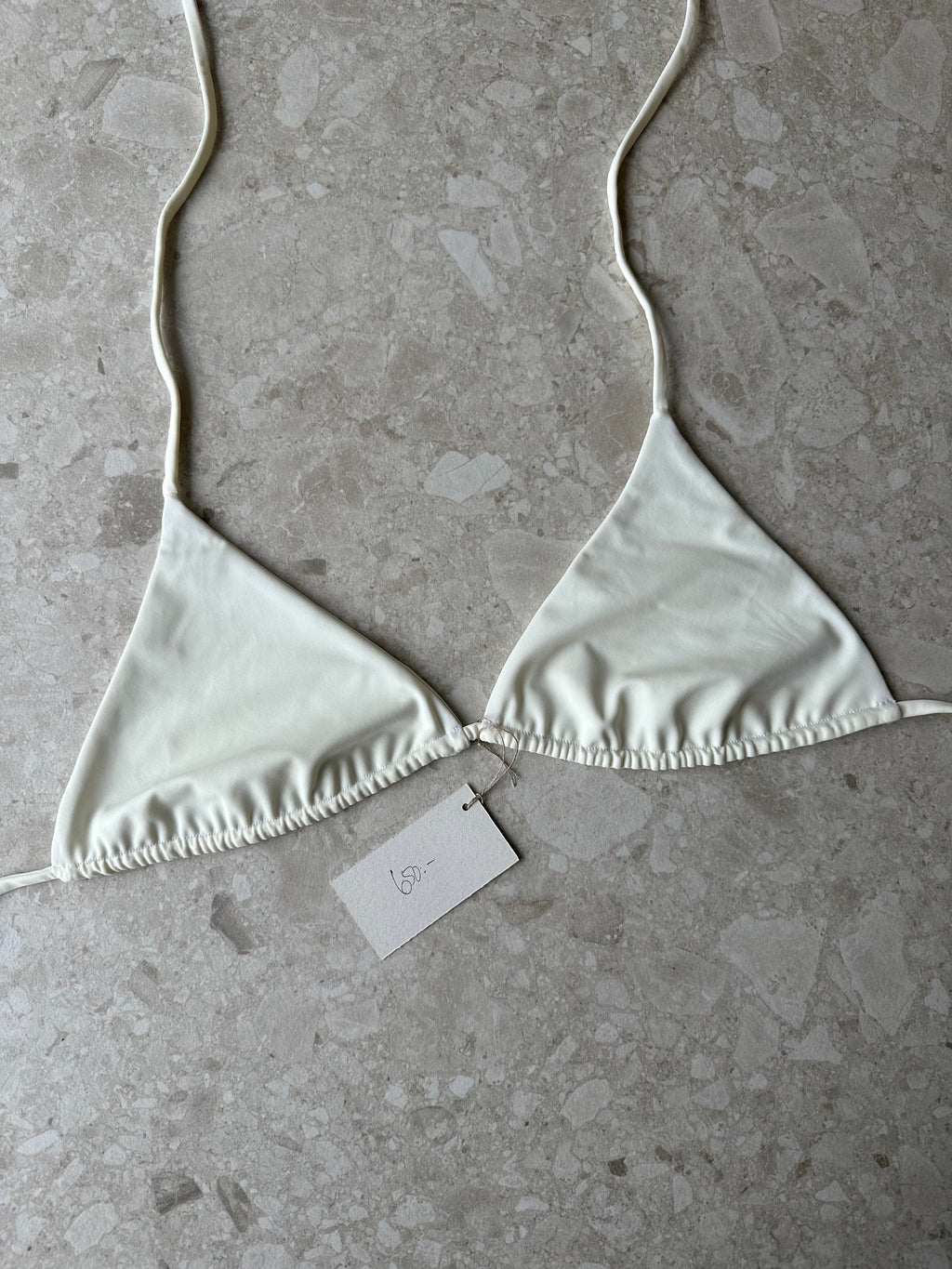 M Hawaii top